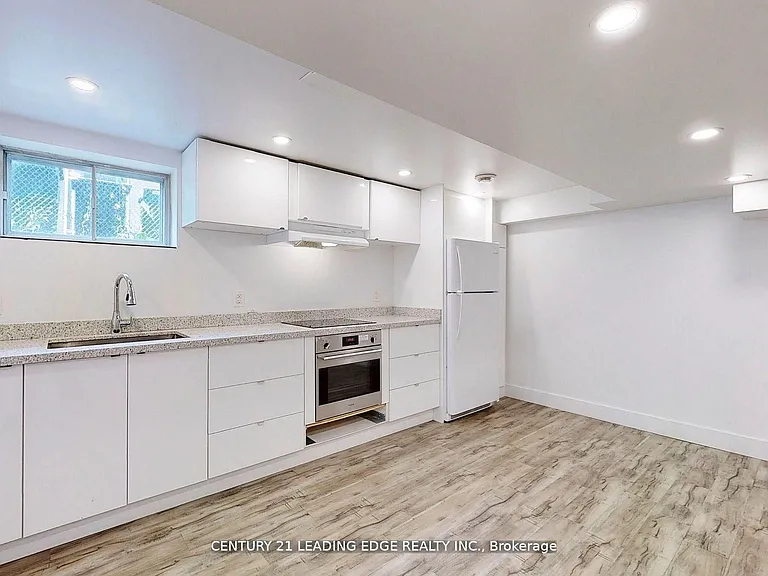 70 Wexford Blvd #BASEMENT — Photo 17
