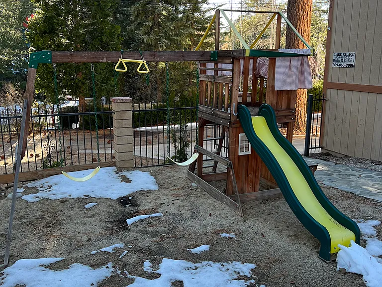 39900 Lakeview Dr — Photo 24