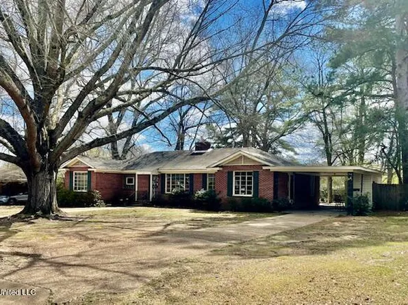 307 McKie St, Senatobia, MS 38668
