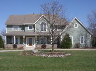 N37W29414 Old School House Rd, Pewaukee, WI 53072