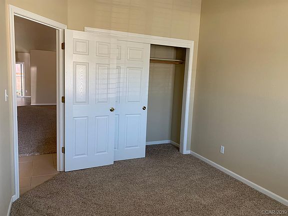 5th image of 945 Country Ln #532