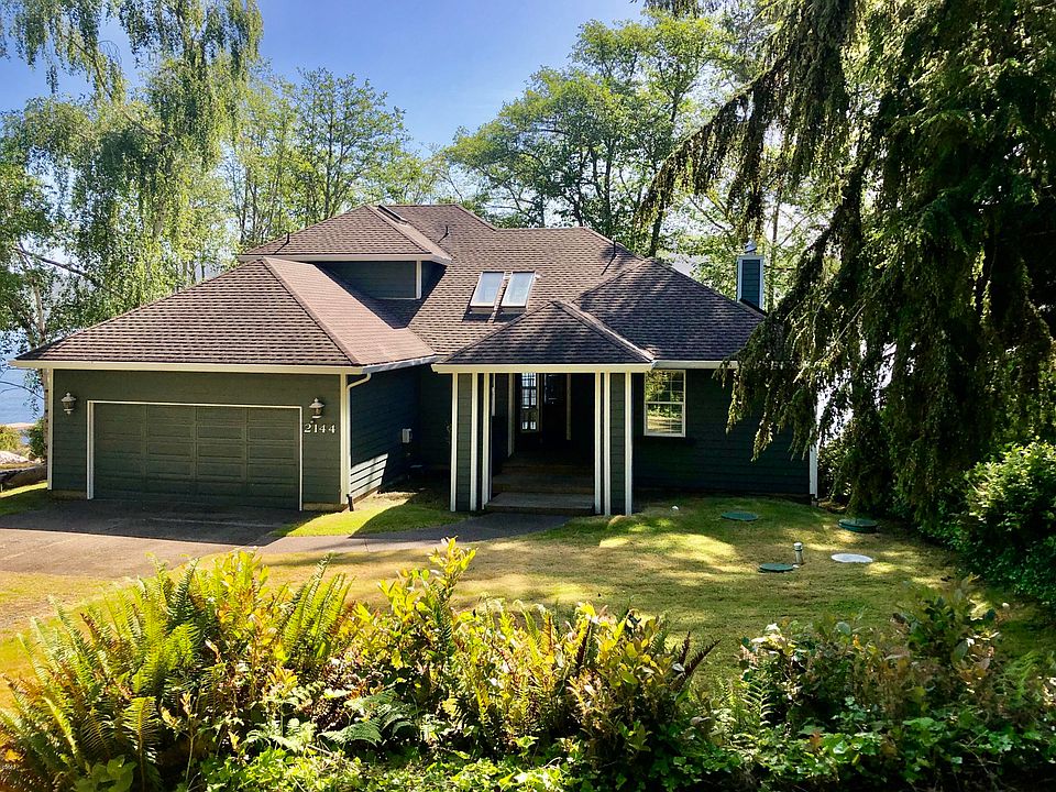 1st image of 2144 NE Lake Dr