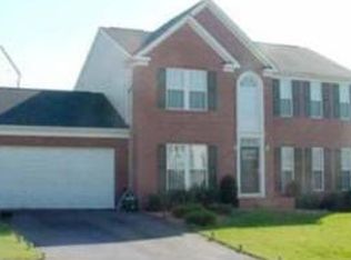 17 Crimson Way, Fredericksburg, VA 22406