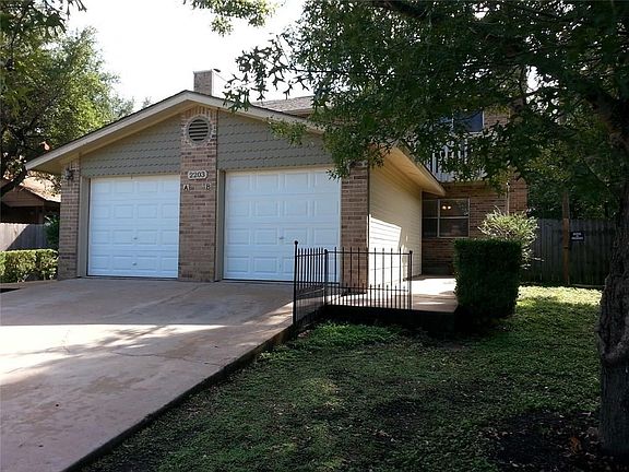 3rd image of 2203 Granberry Dr #B