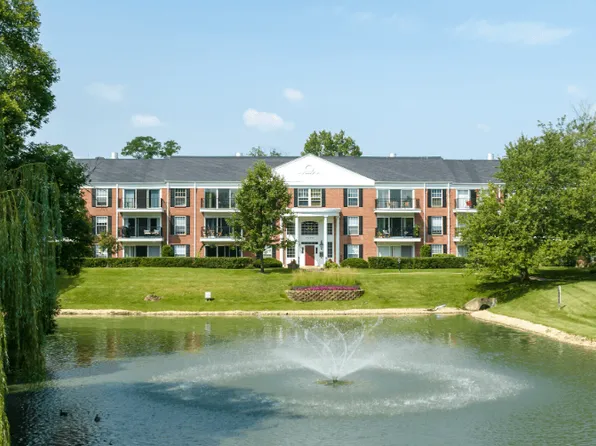 Versailles on the Lakes Oakbrook*