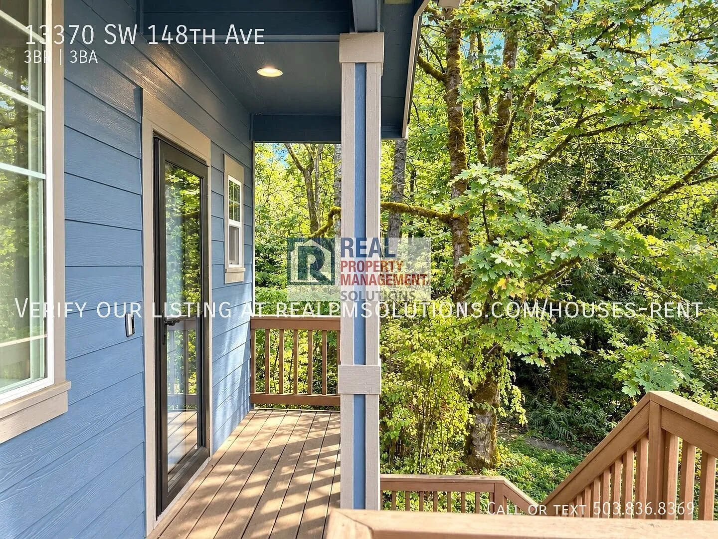Spacious End-Unit Townhome with Wooded Views, Two-Car Garage & Bonus Room — Photo 2