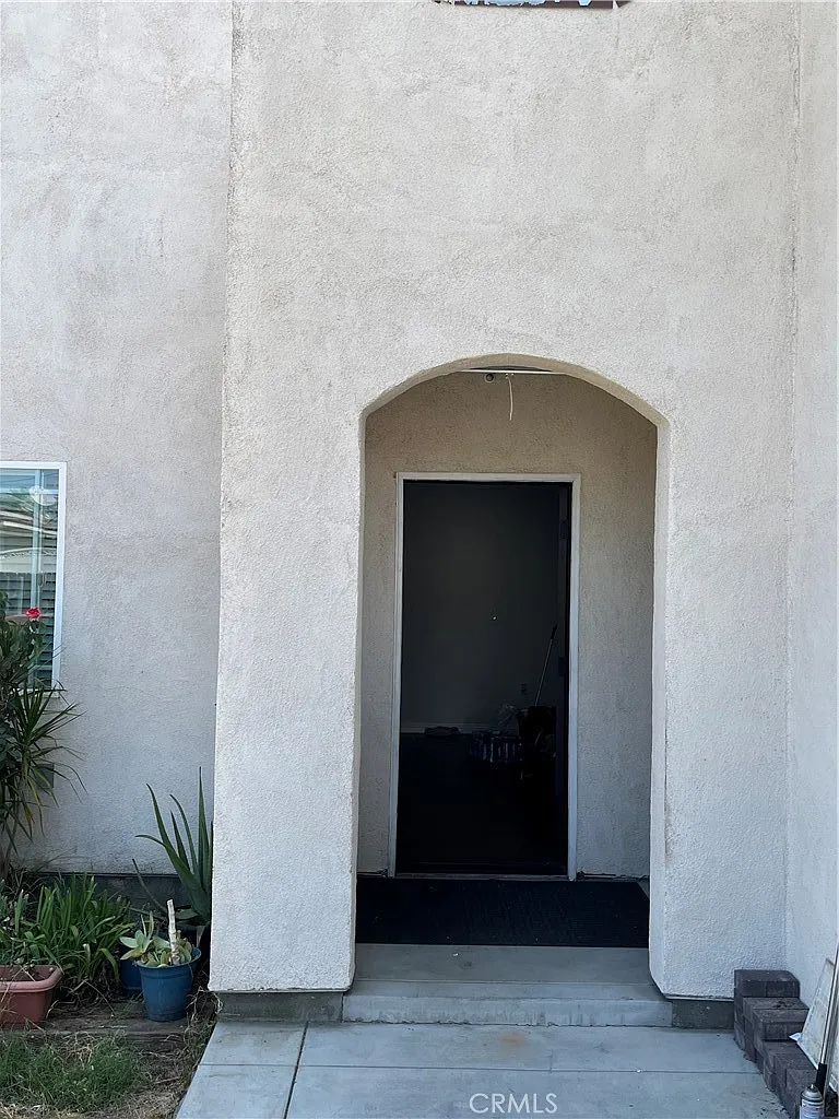 3 bed, 1200 sqft, $3,500 — Photo 1