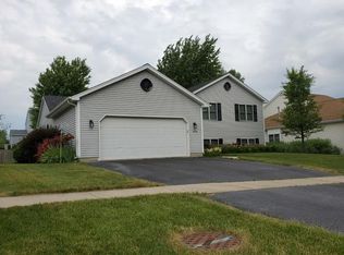 904 Spring Dr, Marengo, IL 60152