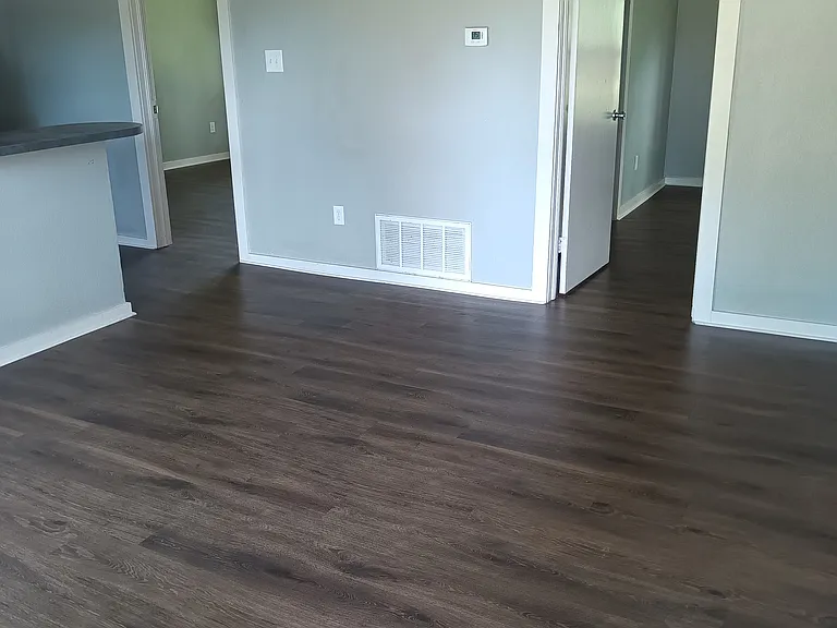 216 N Kemp St — Photo 5