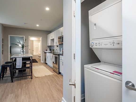 In-Unit Washer & Dryer