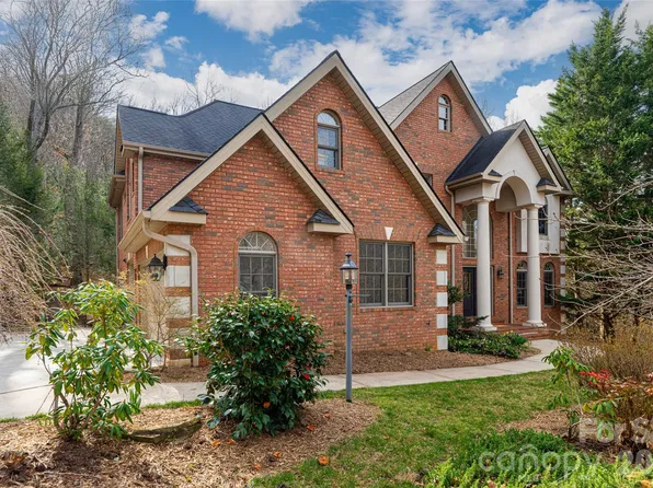 39 Windover Dr, Asheville, NC 28803