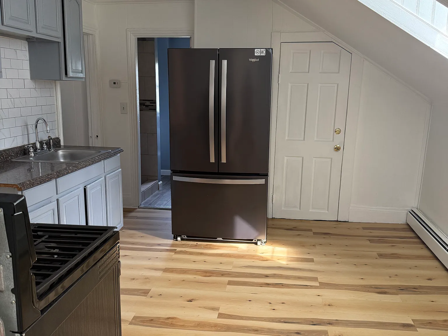 2 bed, $1,900 — Photo 2