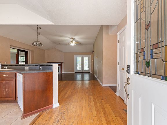 5th image of 2261 Joann Dr