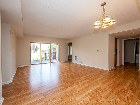 5th image of 655 Perrie Dr APT 201