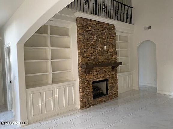 5th image of 4156 Charleston Place Dr