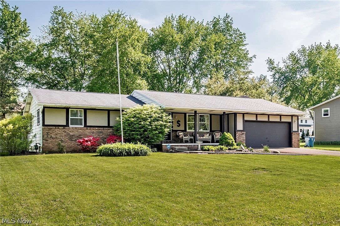 9776 Strausser St NW, Canal Fulton, OH 44614 Zillow