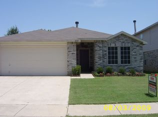 8745 Hunters Point Way, Fort Worth, TX 76123