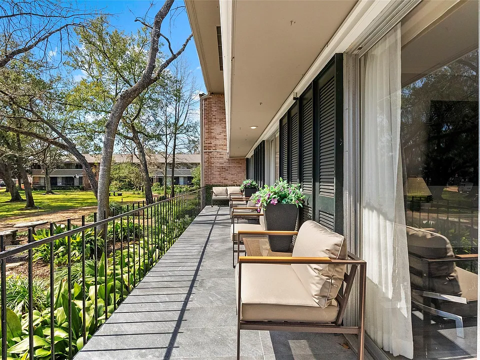 604 S Ripple Creek Dr #604