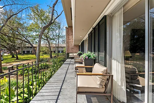604 S Ripple Creek Dr #604 Photo 1
