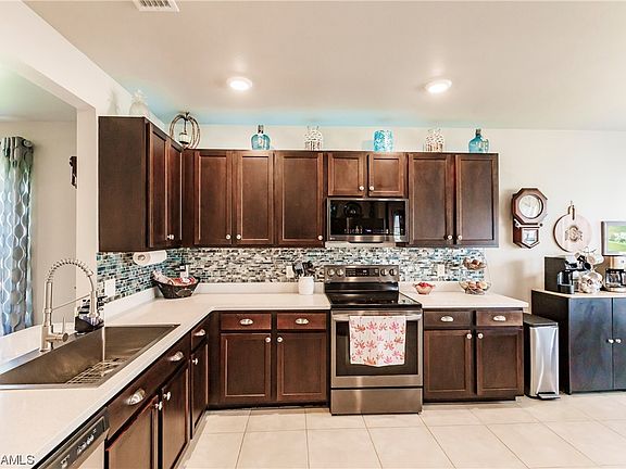 4th image of 3203 Estancia Ln