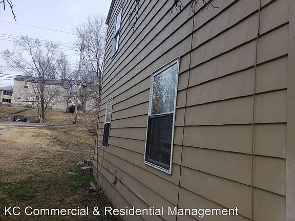 2nd image of 2221 Askew Ave