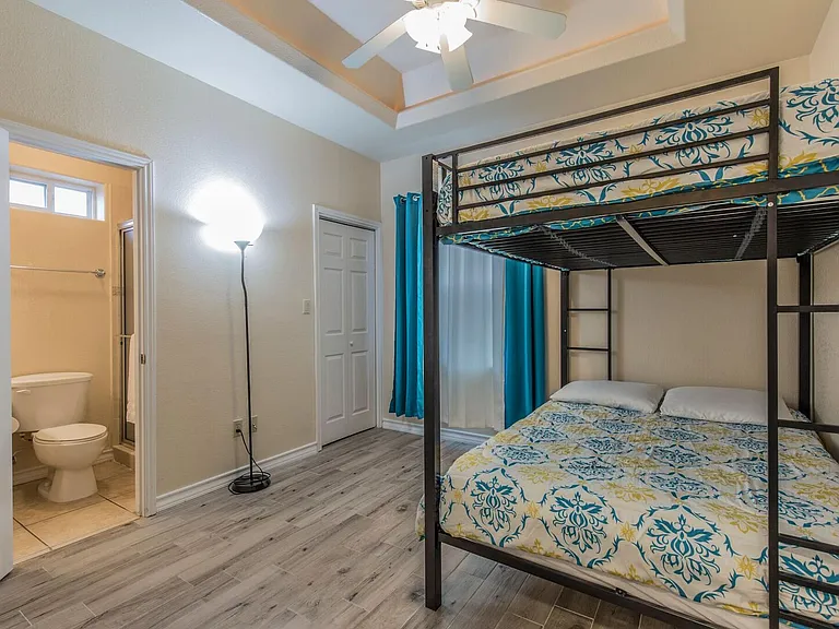 103 W Morningside Dr #3 — Photo 8