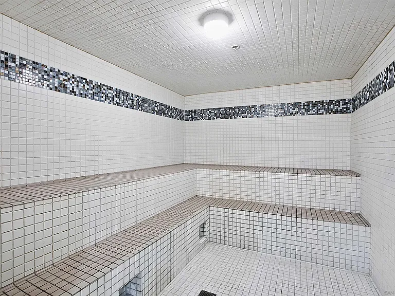 1199 Pacific Hwy #307 — Photo 23