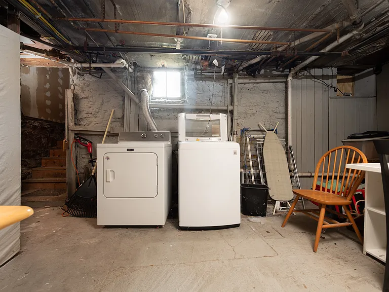 31 Kent Sq #1 — Photo 11