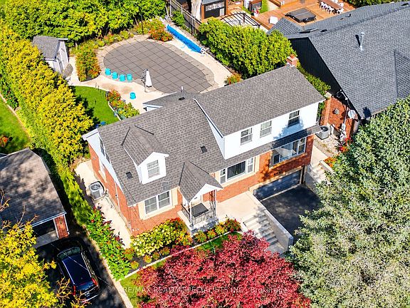 4th image of 309 Townsend Ave