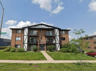 16622 Theresa Ln APT 302, Tinley Park, IL 60477