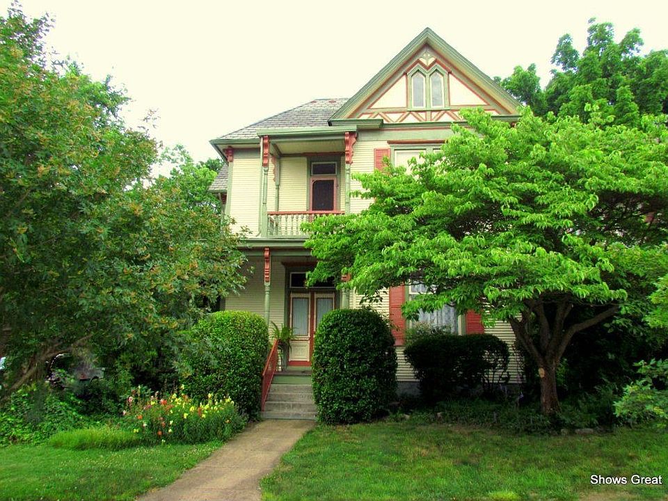 For Sale: 381 Washington AVE SW, Roanoke, Virginia 24016