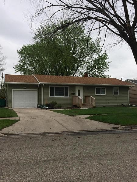 1st image of 507 2nd St E