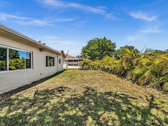 3rd image of 9912 Westwood Drive