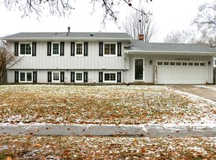 10735 105th Ave N, Maple Grove, MN 55369