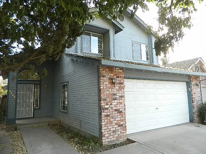 3724 Woodglen Dr photo 1