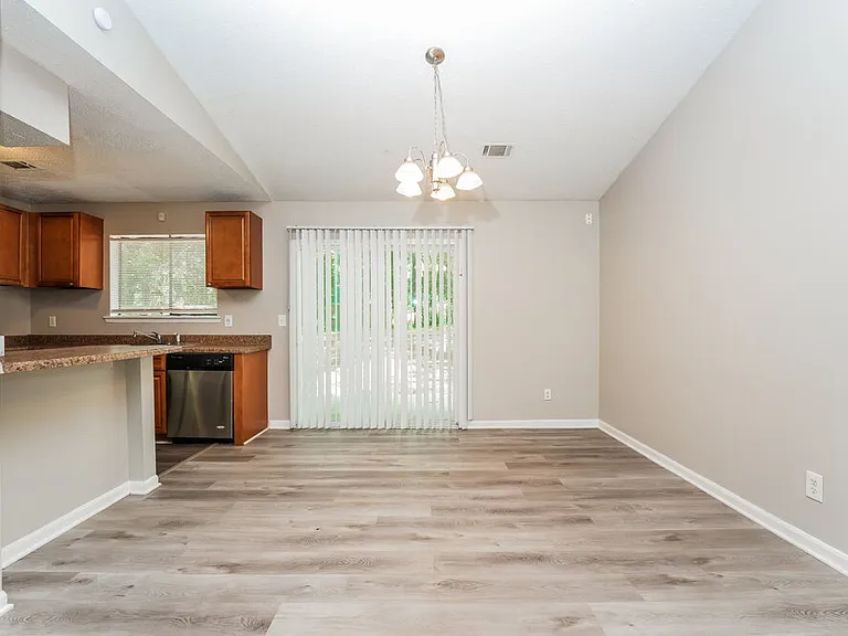 1115 Forest Path — Photo 5