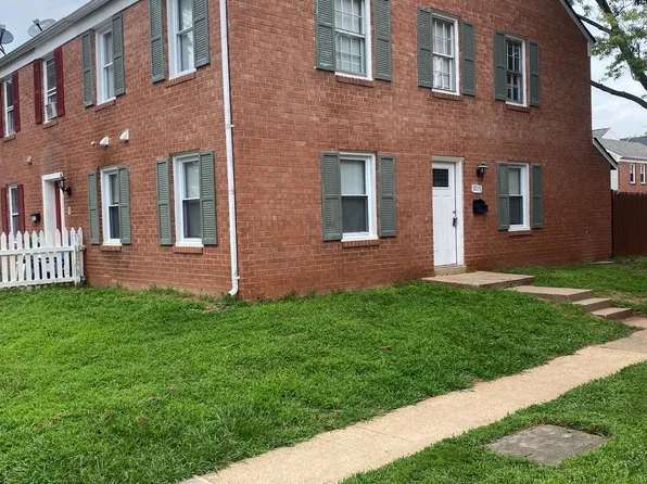9715 Pickett Ln, Manassas, VA 20110