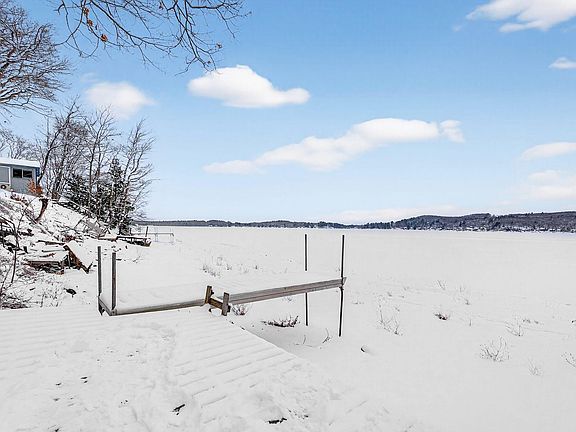 4th image of 100 F Sanborn Road