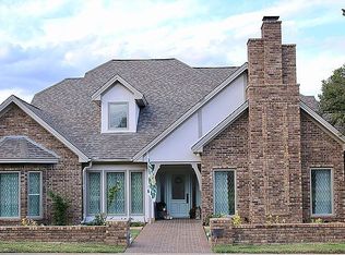 359 Arrowhead Point, Woodway, TX 76712