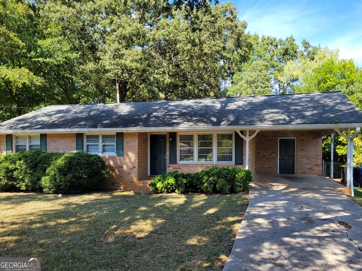 3 bed, 2.0 bath, 1070 sqft, $1,695 — Photo 1