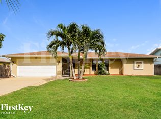 233 SW 38th St, Cape Coral, FL 33914