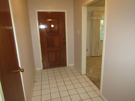 2nd image of 2013 College Ave