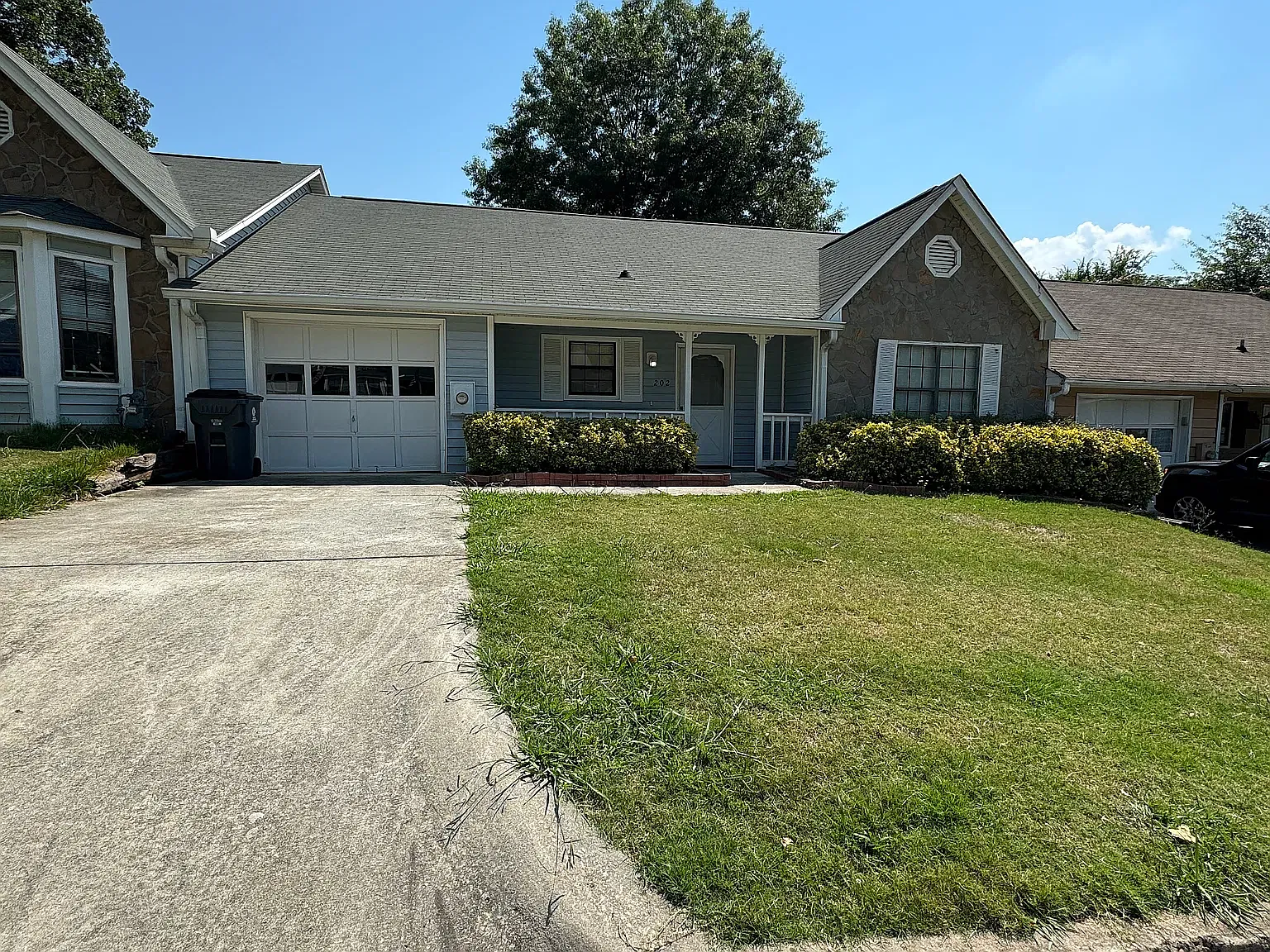 3 bed, 1500 sqft, $1,600 — Photo 1
