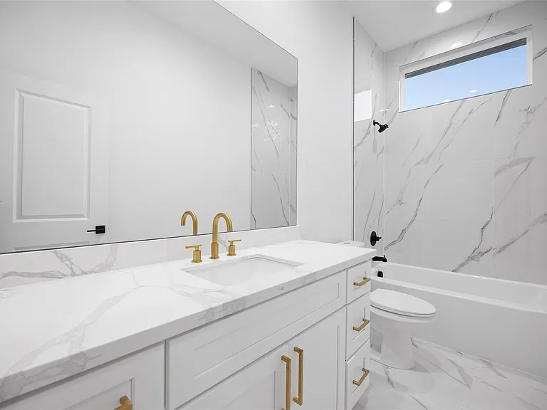 5125 Doolittle Blvd — Photo 17