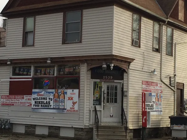 2539 W Grant St, Milwaukee, WI 53215