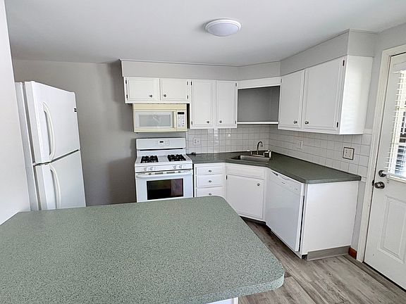 2nd image of 231 Greenmeadow Dr