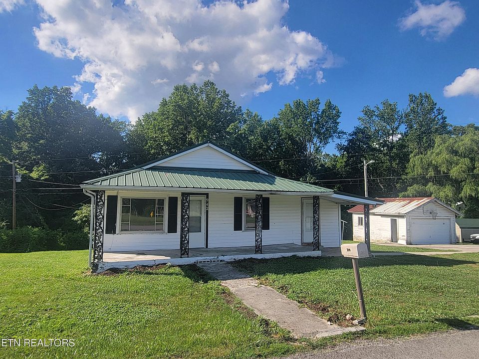 1st image of 942 Mount View Rd