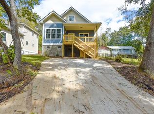 215 Locust St, Black Mountain, NC 28711