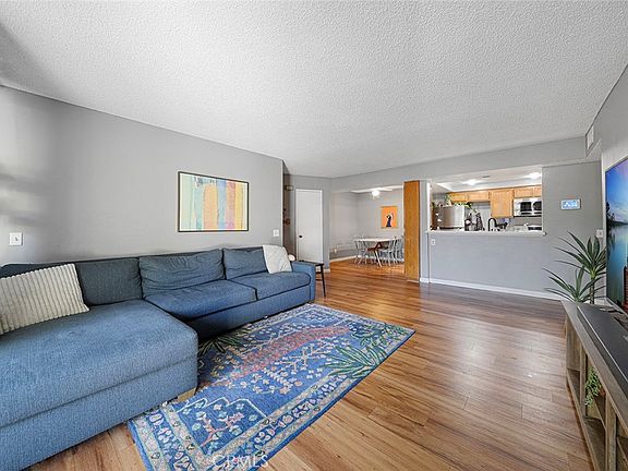 4th image of 75 Country Mile Rd