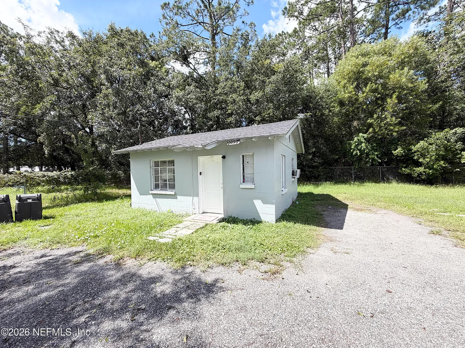 1 bed, 1.0 bath, 399 sqft, $1,000 — Photo 1